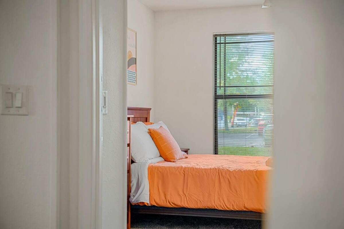 Budget Friendly Sleeps 8 Discounts Available Τάμπα Εξωτερικό φωτογραφία