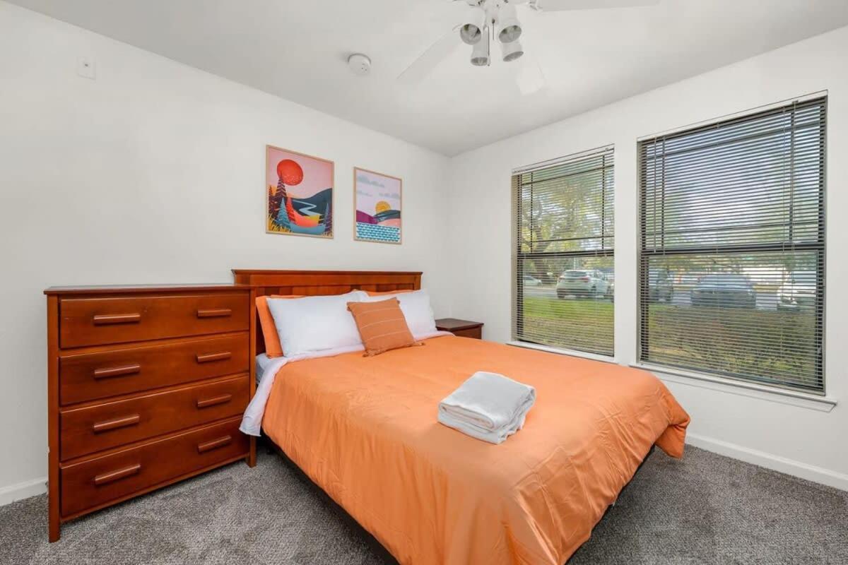 Budget Friendly Sleeps 8 Discounts Available Τάμπα Εξωτερικό φωτογραφία